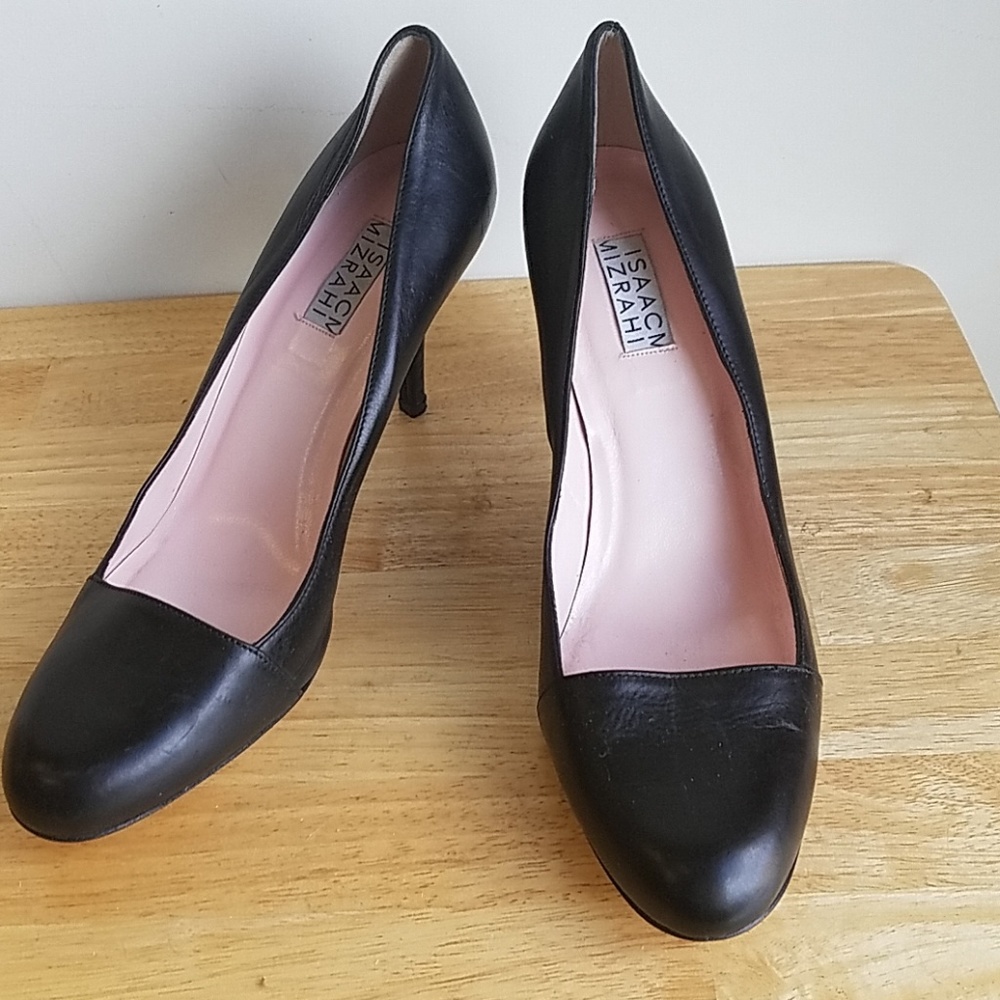 Isaac Mizrahi made in Italy black heels size 9